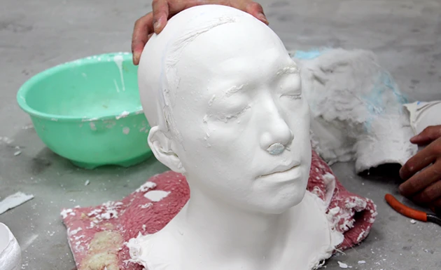 オリジナルの型から石膏で抜いたものの写真