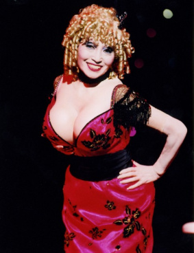 舞台「ブロンドに首ったけ」のサムネイル